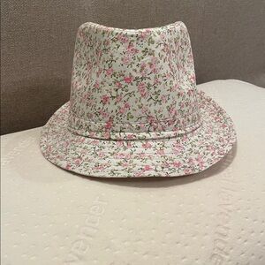 Floral Cotton Fedora Hat in White and Pink